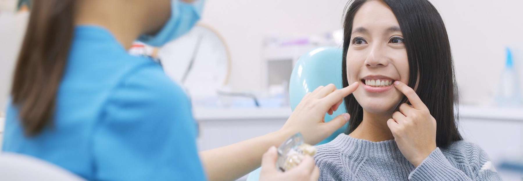 woman in the clinic for tooth extraction in southhampton