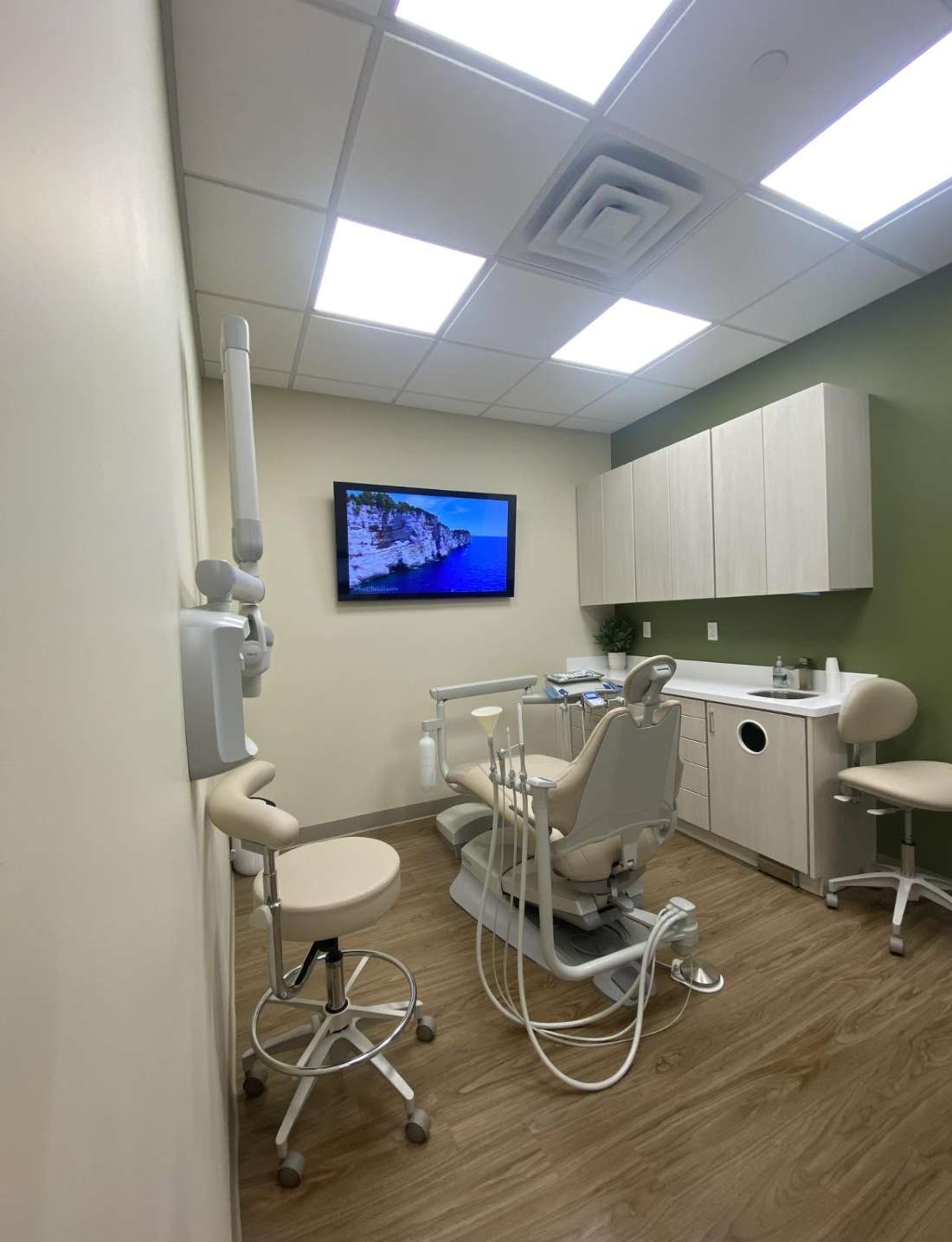 dental treatment room | ryan rhodes dds