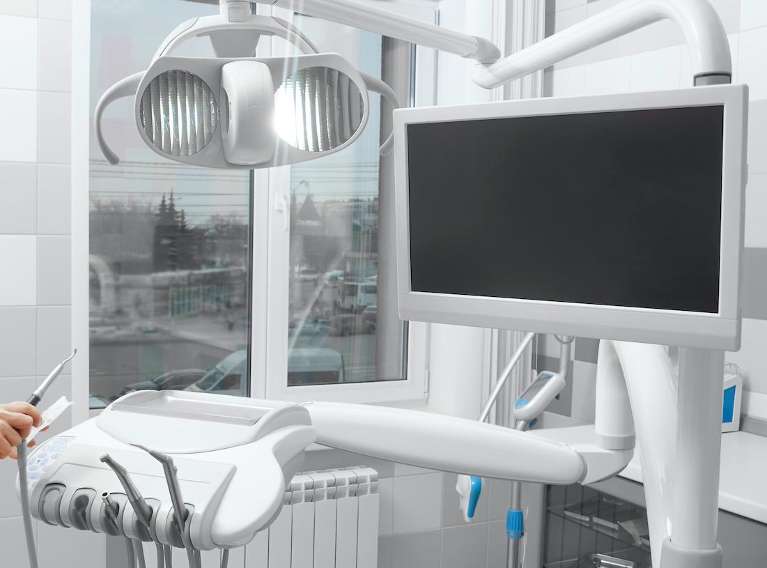 tv in dental treatment room | dental clinic southampton